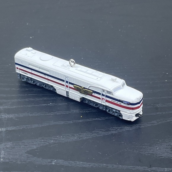 Hallmark Other - Hallmark Keepsake 2007 Lionel Freedom Train Observation Car Ornament #12